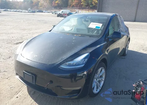 2021 Tesla Model Y Long Range Dual Motor All-Wheel Drive from USA, damaged, VIN 5YJYGDEE8MF081069